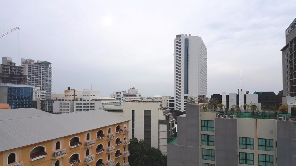 Ploen Place Residence Паттая Екстер'єр фото